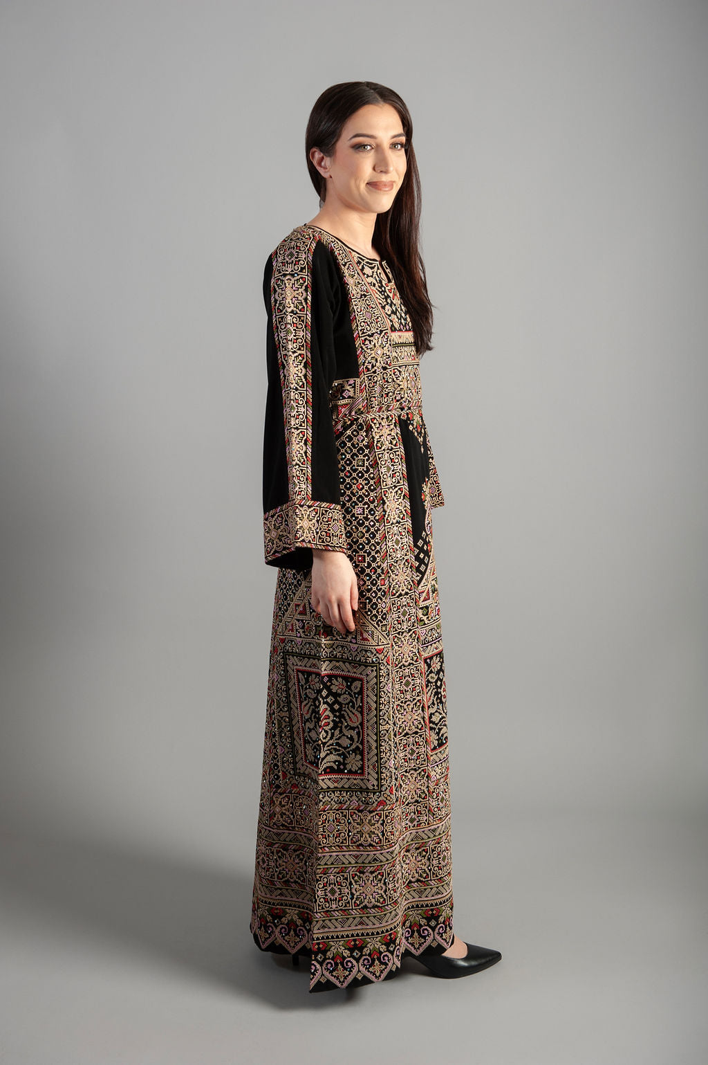 Thobe - Embroidered Dress - Celebrate Culture with Elegance