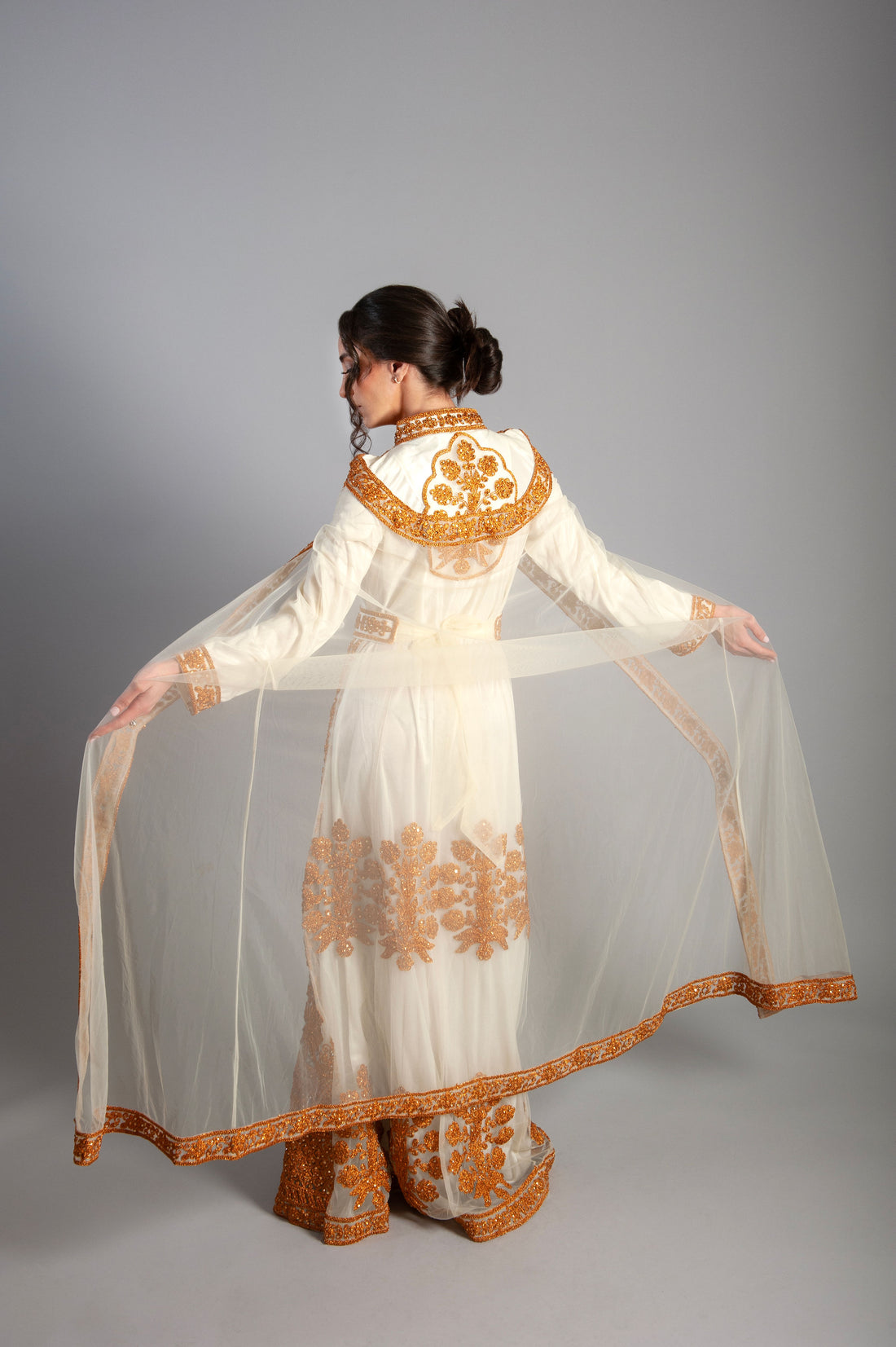 Women Kaftan Long embroidery Luxury Golden Zardosi Kaftan – A Masterpiece of Indian Craftsmanship Bridal, Evening Party