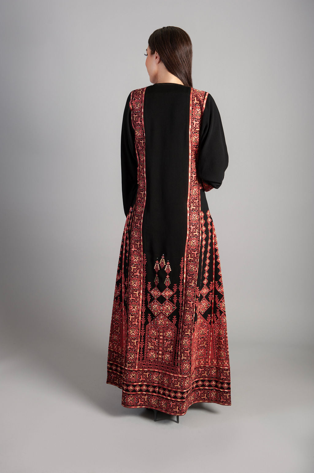 Thobe Embroidered Thobe for All Occasions Holidays and Celebrations