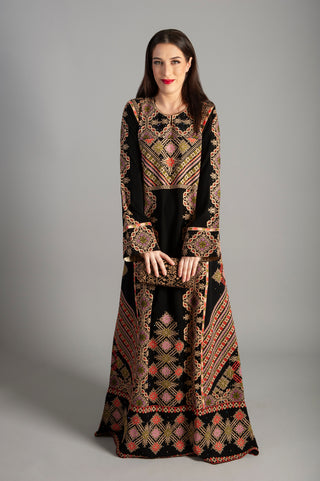 thobe embroidered - Arabic dress for all occasions - holidays and celebrations