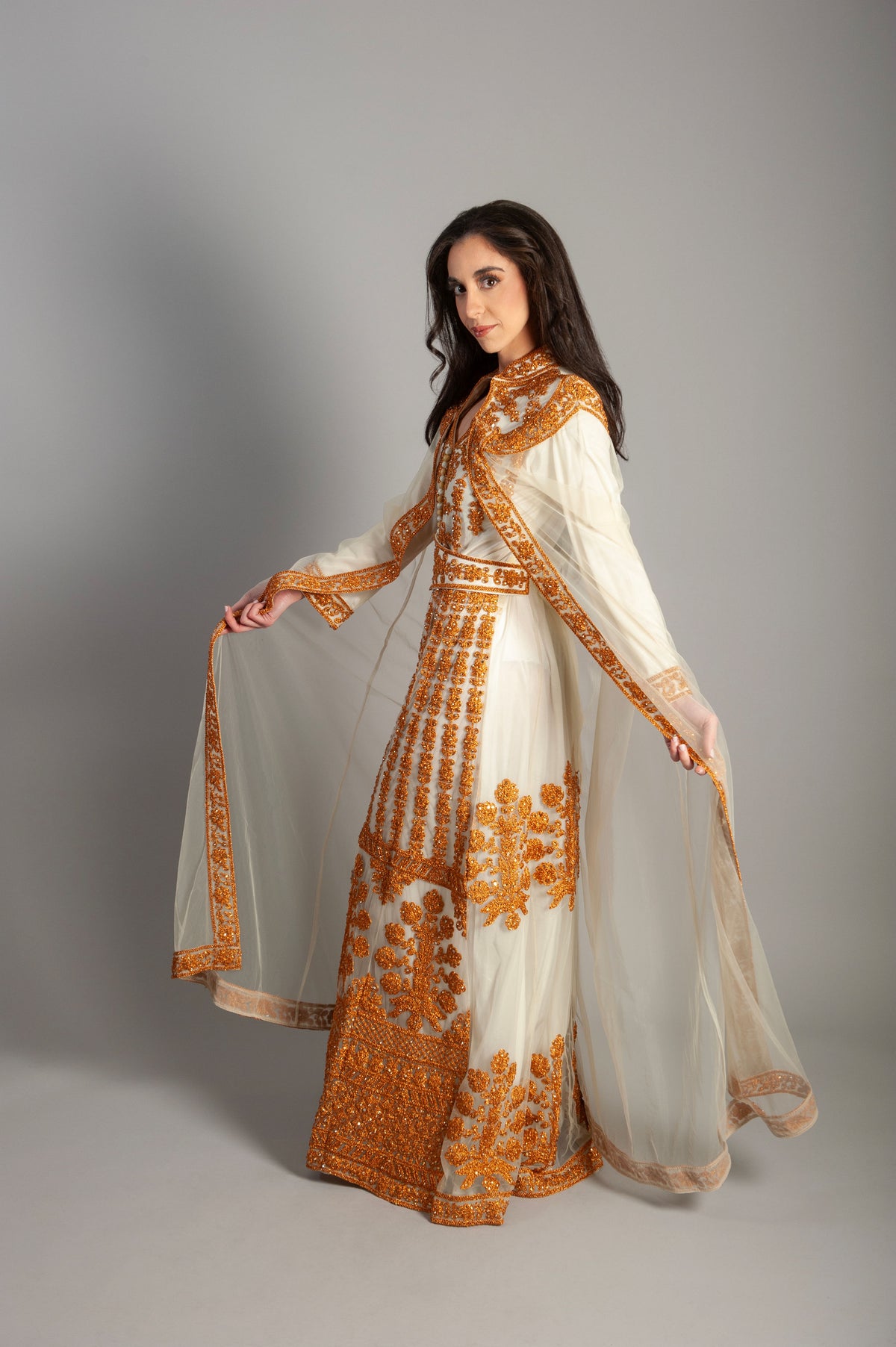Women Kaftan Long embroidery Luxury Golden Zardosi Kaftan – A Masterpiece of Indian Craftsmanship Bridal, Evening Party
