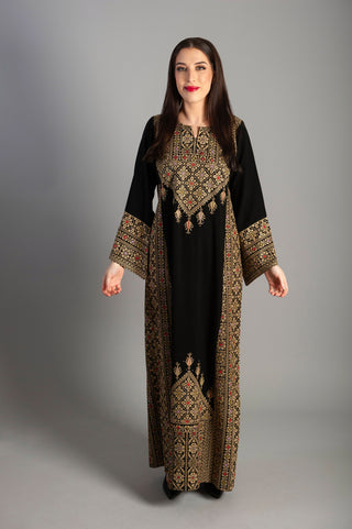 Thobe embroidered Arabic dress - for all occasions, holidays and celebrations