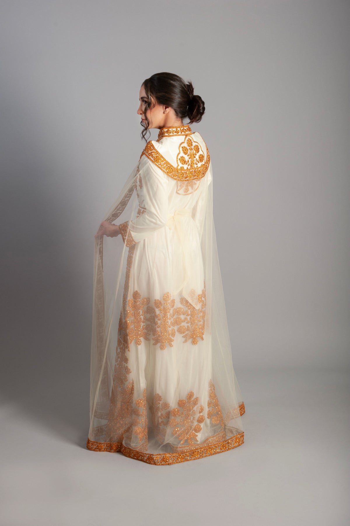 Women Kaftan Long embroidery Luxury Golden Zardosi Kaftan – A Masterpiece of Indian Craftsmanship Bridal, Evening Party