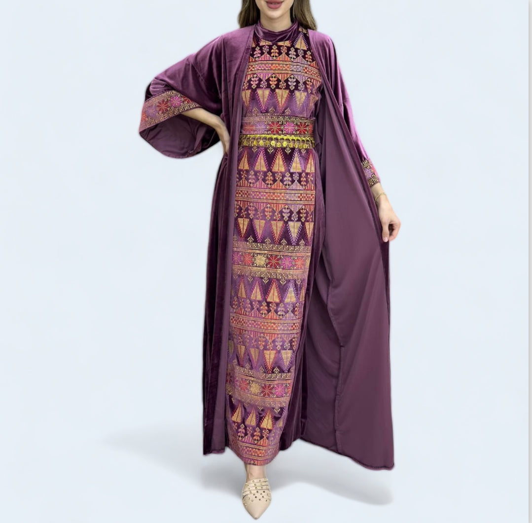 Two-Piece Embroidered Velvet Dress With A Waist Belt For Added Elegance - Stun In Our Soft And Charming Embroidered